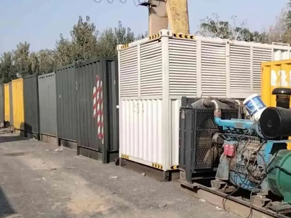 平顺200KW柴油发电机机组每小时油耗是多少?