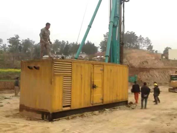 平顺如何判断水冷式机油散热器密封件是否需要更换？
